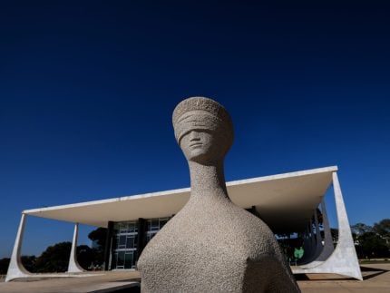 STF ouvirá réus por tentativa de golpe na próxima semana; Bolsonaro está na lista