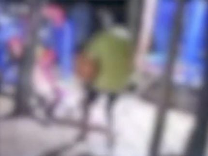 Pai de menino de 2 anos que matou a mãe diz que não viu filho pegar sua arma