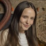 De volta às novelas, Larissa Manoela supera conflito familiar com papel intrigante
