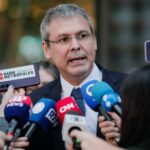 Eduardo promove depredação simbólica do STF nos EUA