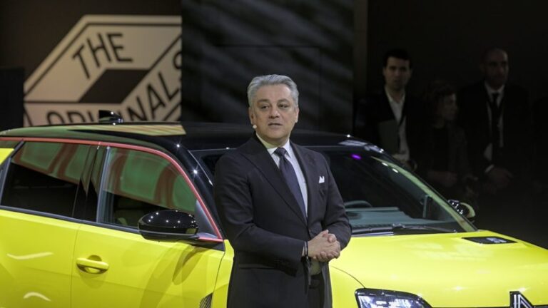 CEO da Renault renuncia ao cargo