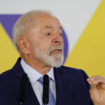 Lula diz que Eduardo “lambe bota de Trump” e atua como “terrorista”