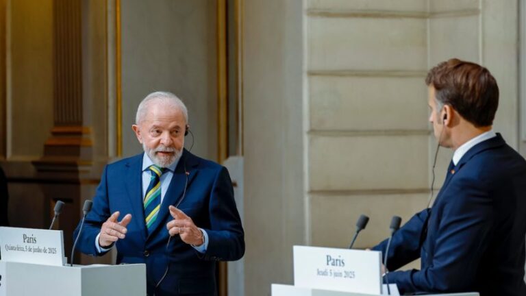 Esquerda francesa critica honoris causa a Lula: “defende ditaduras”
