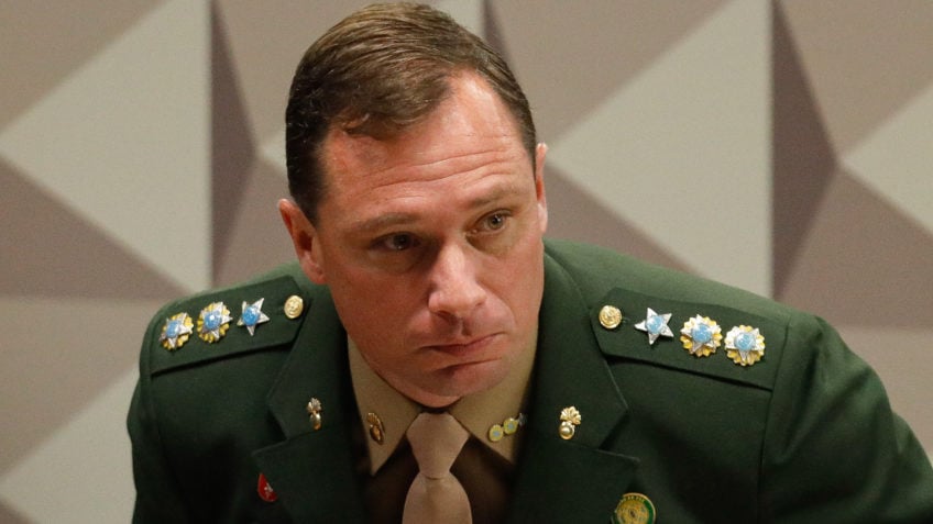 Mensagens sugerem que Mauro Cid mentiu ao STF