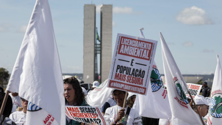 Grupos afetados por barragens protestam contra “PL da Devastação”