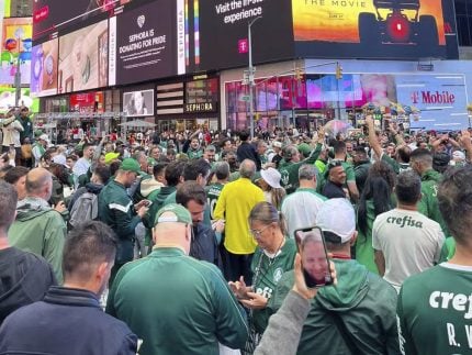 Fifa aplaude! Palmeirenses tomam Nova York antes de estreia do time no Mundial