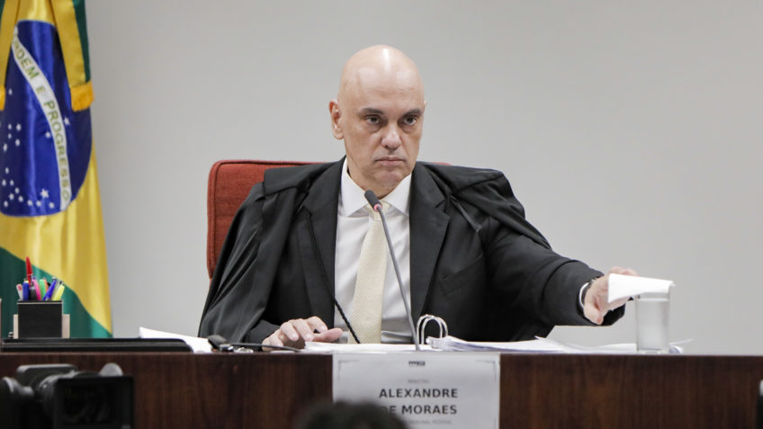 Moraes autoriza devolução de dispositivos desaparecidos a PMs réus do 8/1