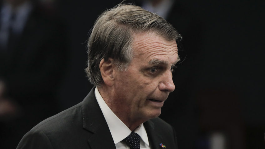 Bolsonaro cita Dino e Lupi para defender críticas às urnas
