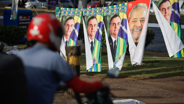 Lula quer crédito a entregadores; país vê alta em acidentes