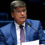 Grupo de políticos brasileiros tenta sair de Israel pela Jordânia