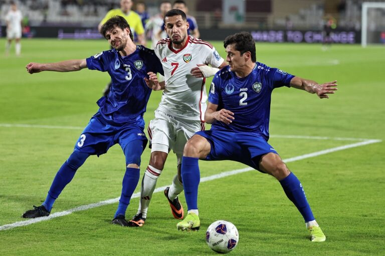 Uzbequistão se classifica pela primeira vez para a Copa do Mundo