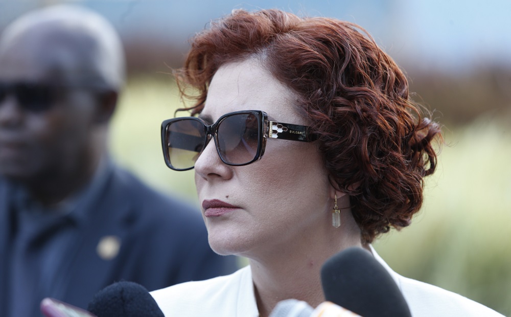 Polícia Federal encaminha pedido à Interpol para inclusão de Carla Zambelli na lista de difusão vermelha