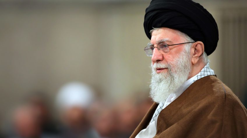 Israel terá um destino amargo e doloroso, afirma Ali Khamenei