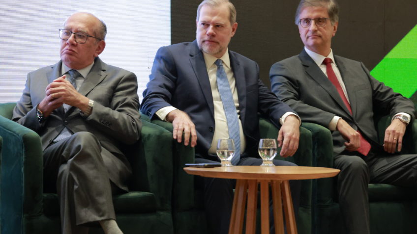 Caiado concede título de cidadão goiano Gilmar Mendes e Toffoli