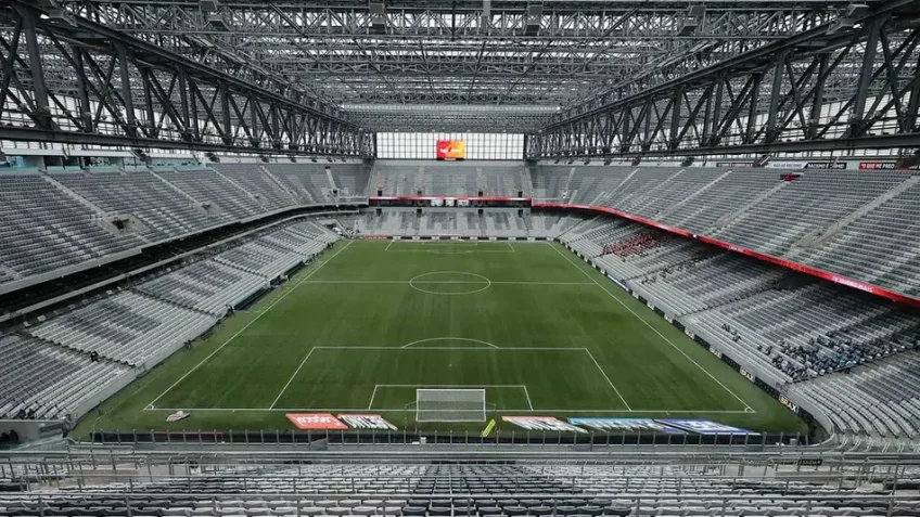 Fatal Model oferece R$ 250 mi para renomear estádio em Curitiba