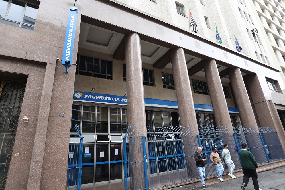 Fraude no INSS: Impacto de ações contra União chega R$ 1 bi e seguirá crescendo, diz AGU