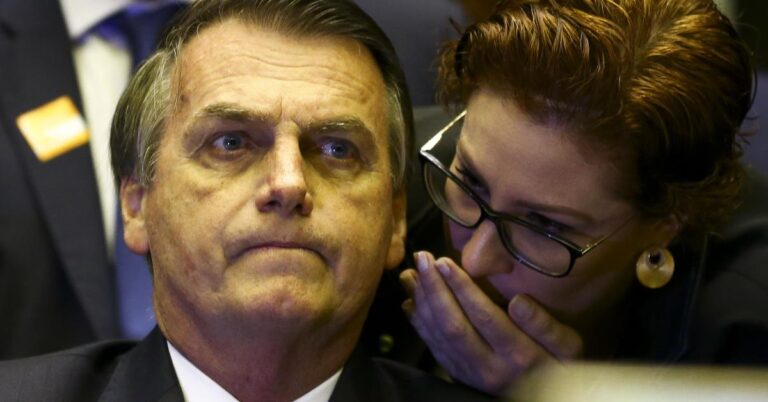 Bolsonaro é intimado pela PF para falar em inquérito contra Zambelli