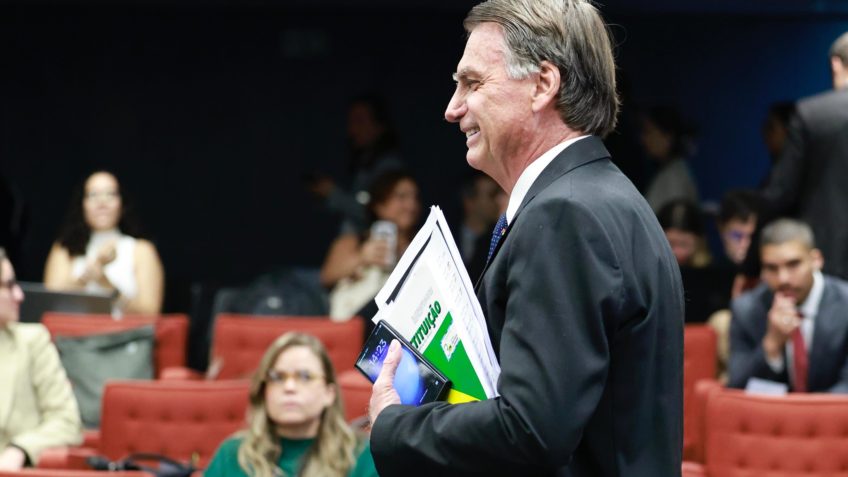 Bolsonaro diz que será o “próximo presidente” após depor ao STF