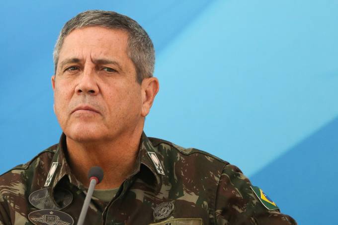 Defesa de Braga Neto pede que interrogatórios dos réus do suposto golpe não sejam transmitidosnão pela TV