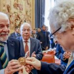 Lula se torna o segundo brasileiro homenageado pela Academia Francesa