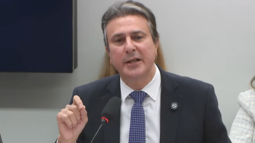 Ministro da Educação fala em alterar Fundeb, mas é contra cortes