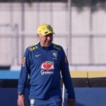 Ancelotti comanda primeiro treino da seleção brasileira com grupo desfalcado em SP