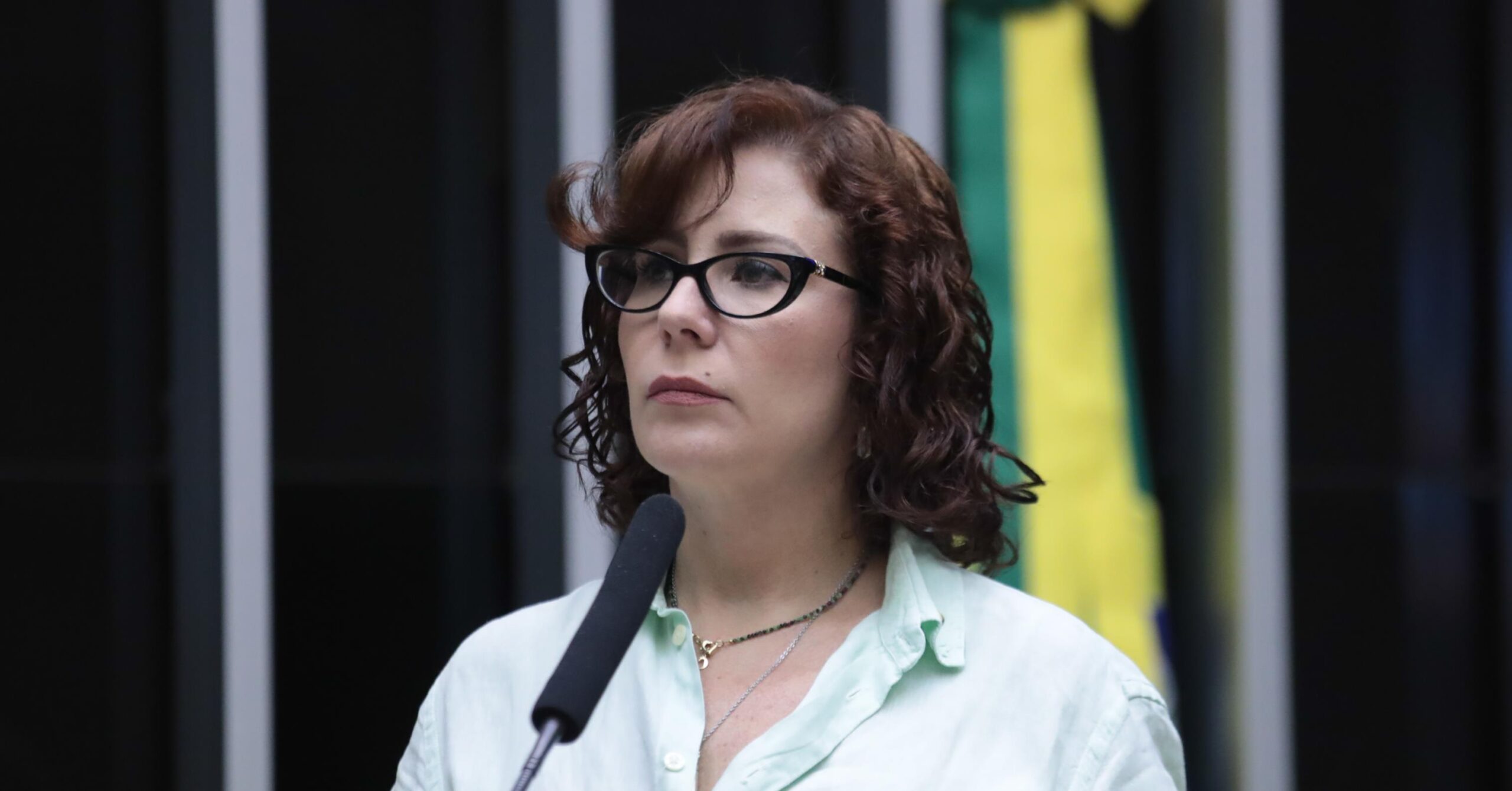 Moraes abre novo inquérito contra Zambelli para apurar fuga do país
