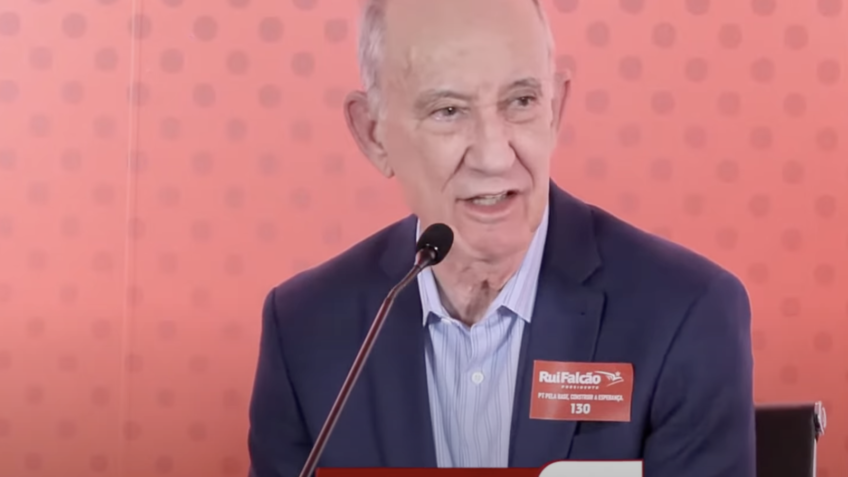 PT tem que ter autonomia para criticar o governo, afirma Rui Falcão
