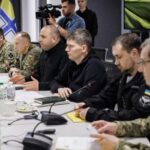 Rússia e Ucrânia iniciam negociação durante escalada militar
