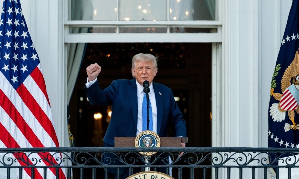 Trump assina decreto para impedir entrada de cidadãos de 12 países