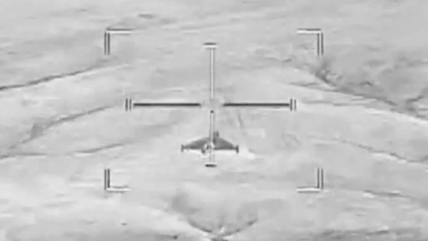 Israel intercepta drones e bombardeia infraestrutura do Irã