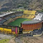Cânticos homofóbicos rendem punição e limitam público em Equador x Brasil. Entenda!