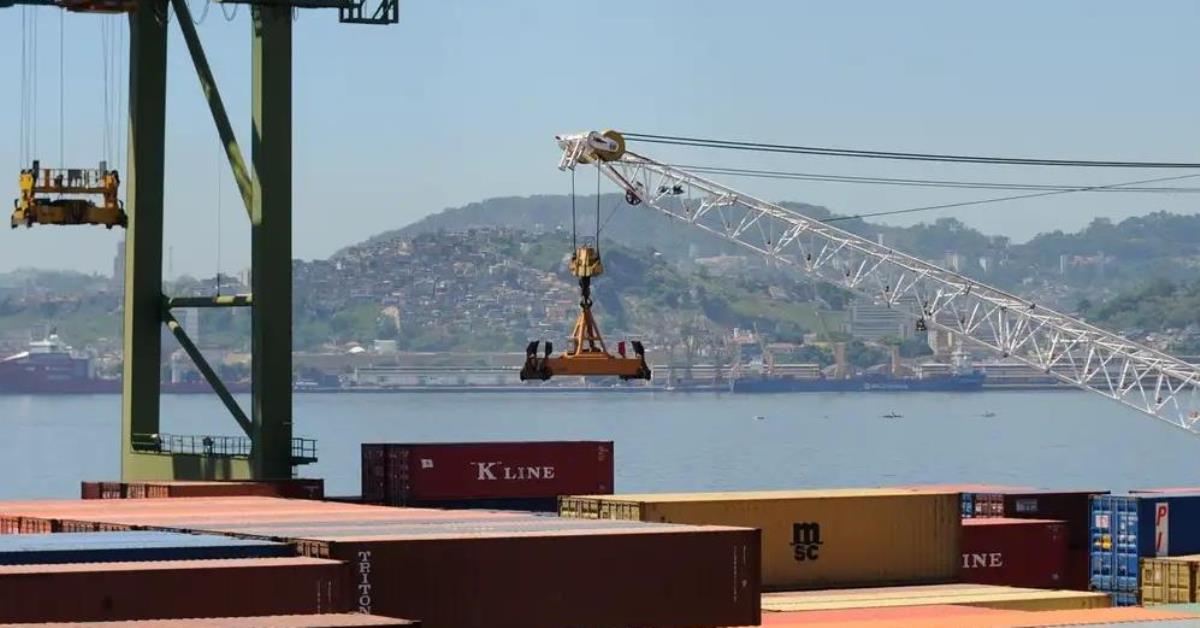 Investimento em infraestrutura deve crescer 4,2% em 2025, diz CNI