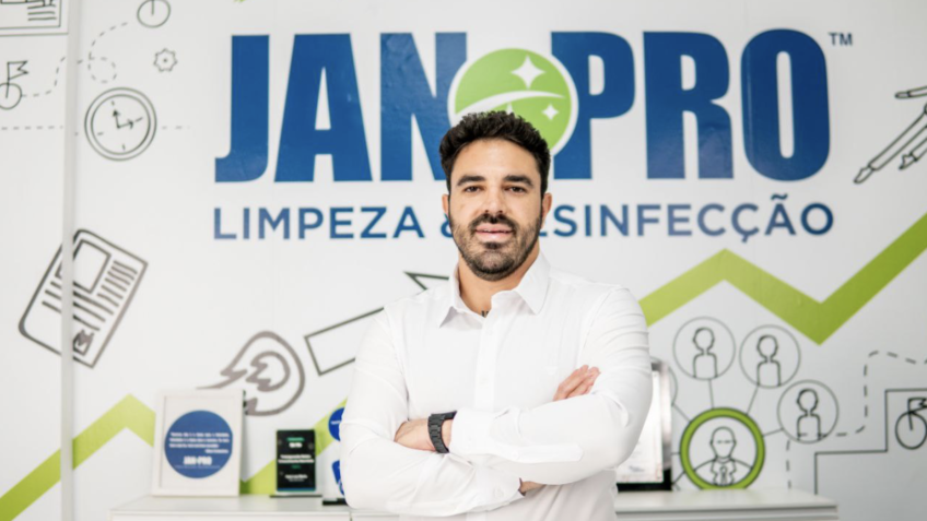 Após demissão, empreendedor investe em franquia e fatura R$ 67 mi
