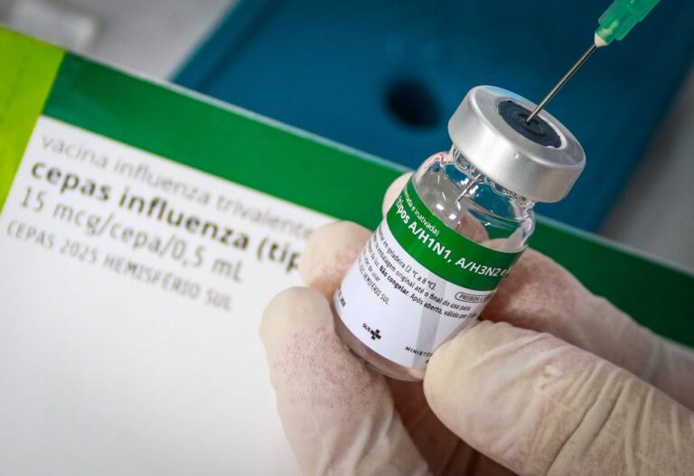 SPTrans terá postos de vacinação contra a Influenza em 12 terminais de ônibus