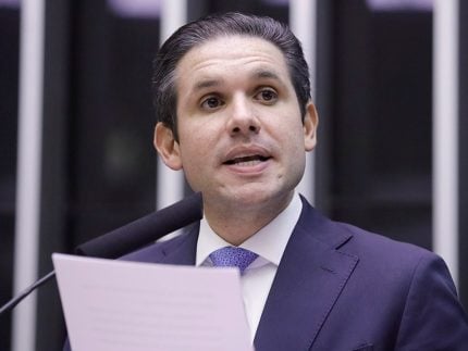 Presidente da Câmara afirma querer votar em regulamentação de IA ainda em 2025