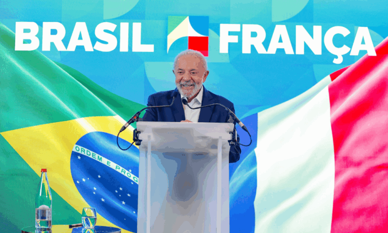 ‘Quem ainda não acredita em cessar-fogo é Rússia e Ucrânia’, diz Lula em viagem a Paris