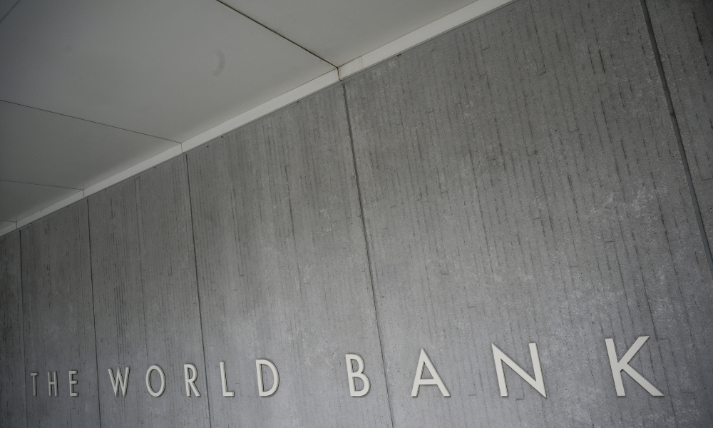 Banco Mundial reduz previsão de crescimento global a 2,3% em 2025