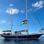 Barco com ativistas e ajuda humanitária está a 48 horas da Faixa de Gaza