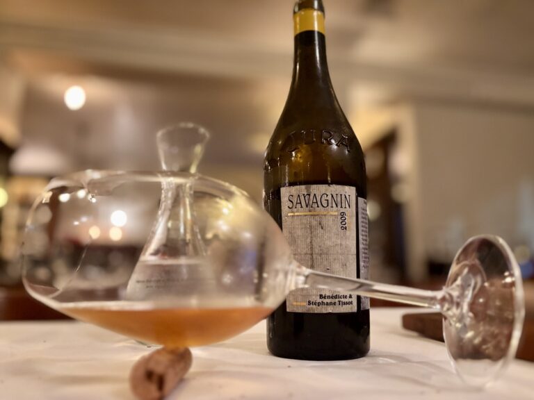 Os toques ou nuanças que encontramos em alguns vinhos brancos são defeitos ou qualidades? 