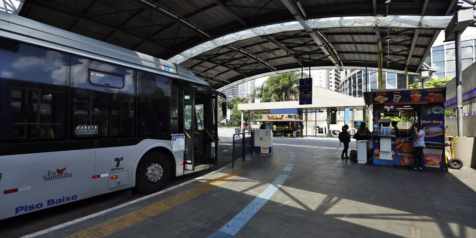 Circulação de ônibus em SP é normalizada após ataques no fim de semana