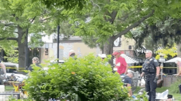 Polícia prende suspeito de atear fogo em outras pessoas no Colorado