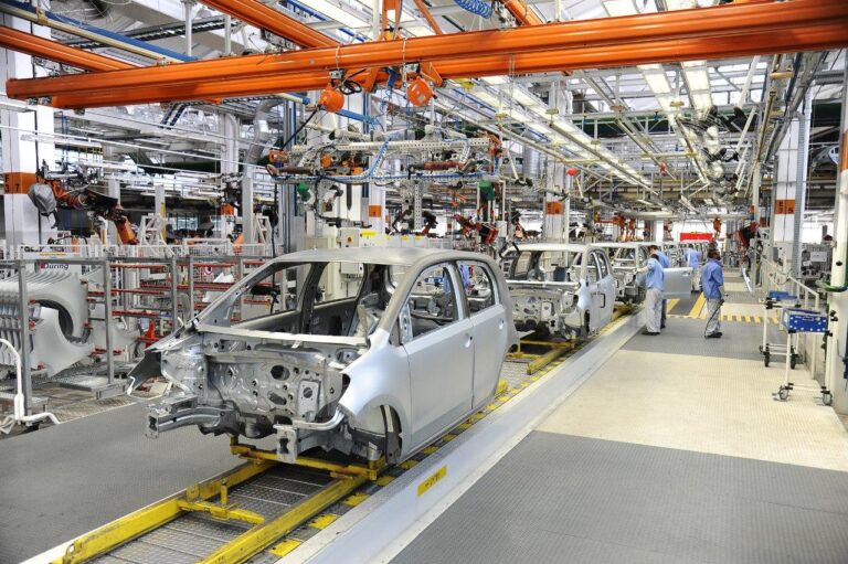 Volkswagen pode reduzir 20 mil funcionários na Alemanha até 2030