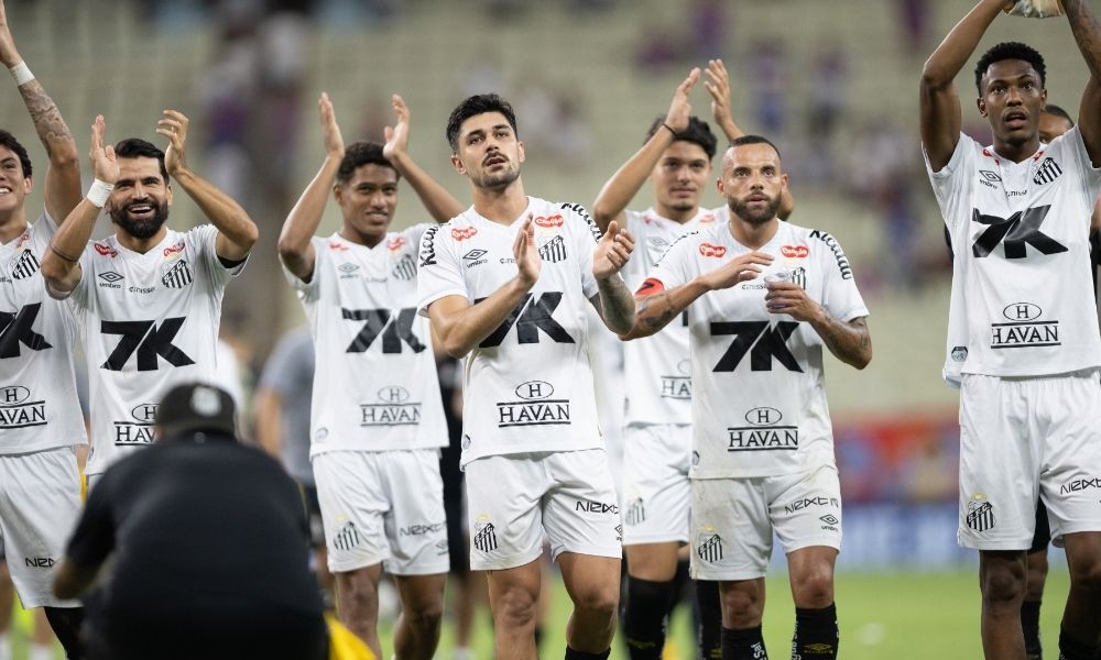 Santos leva empate do Fortaleza, mas decide jogo nos acréscimos e garante pausa do Mundial fora do Z4