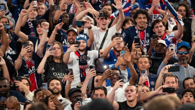 Champions nos cinemas supera média de público do Brasileirão