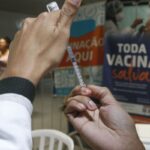 Gripe: São Paulo inicia vacinação em estações e terminais na segunda